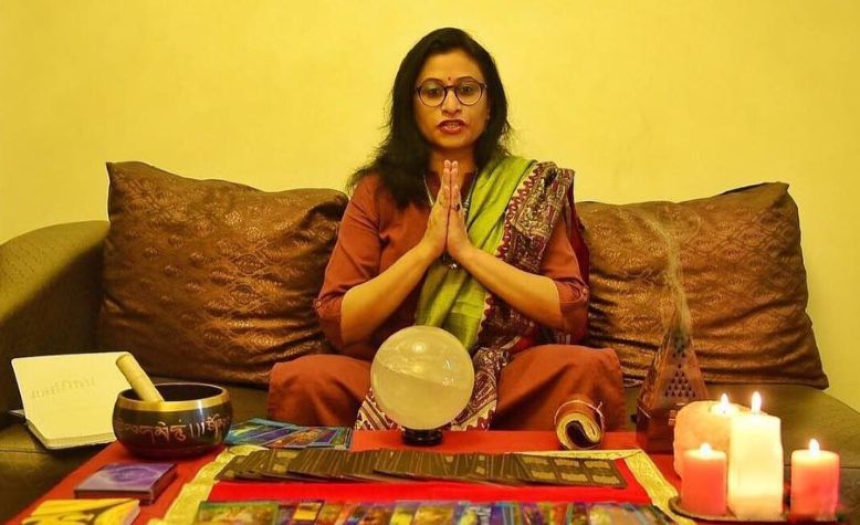 Deepali Dubey during a tarot card reading session